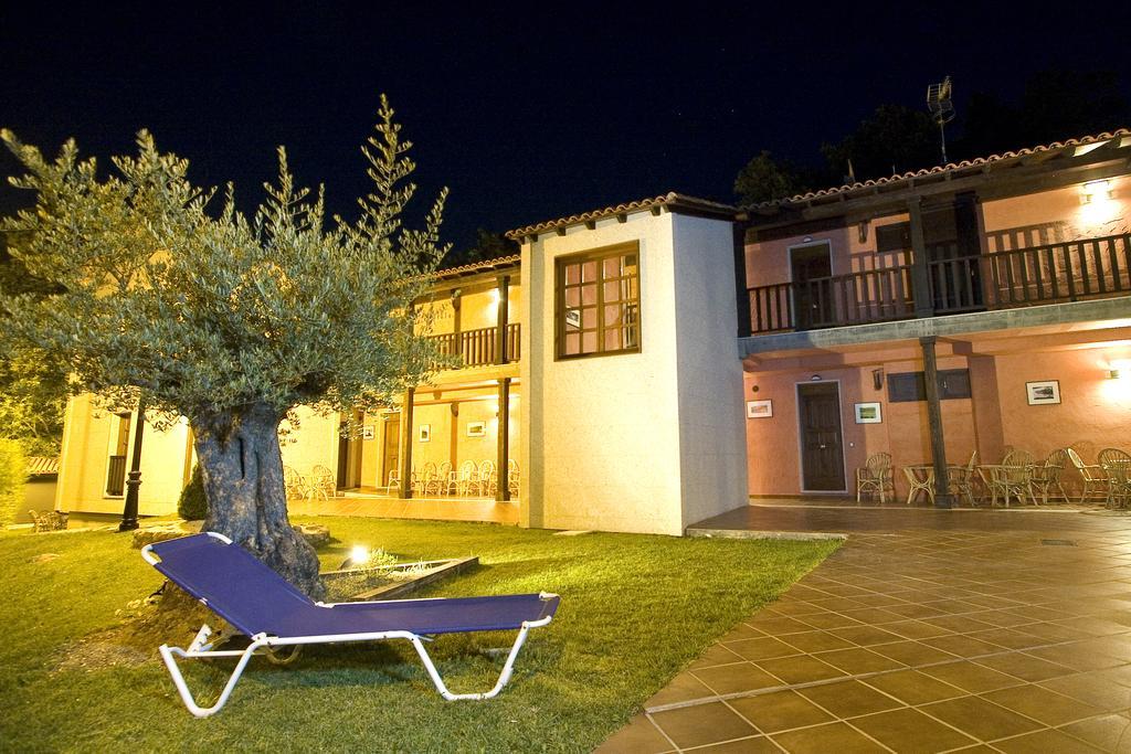 Apartamentos Via Nova โอว์เรนเซ ภายนอก รูปภาพ